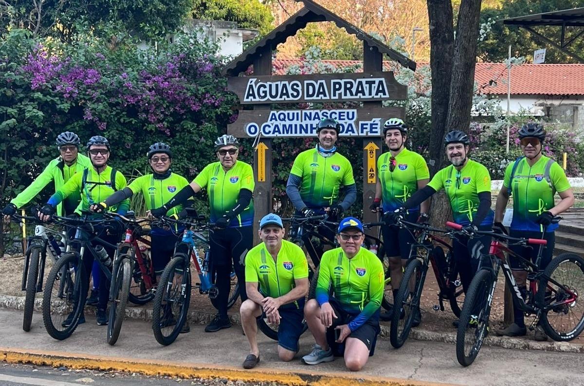 Ciclistas do Grupo de Pedal 279 no Caminho da Fé